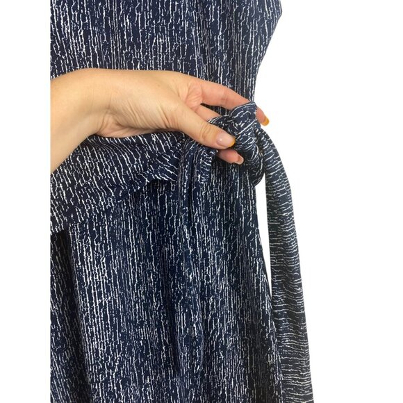 Halston Womens Navy White Textured Print Midi Dress Tie Waist Cap Sleeves Medium - Picture 3 of 9